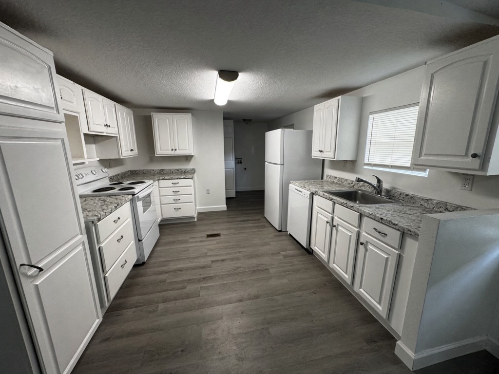 Lot 3 kitchen