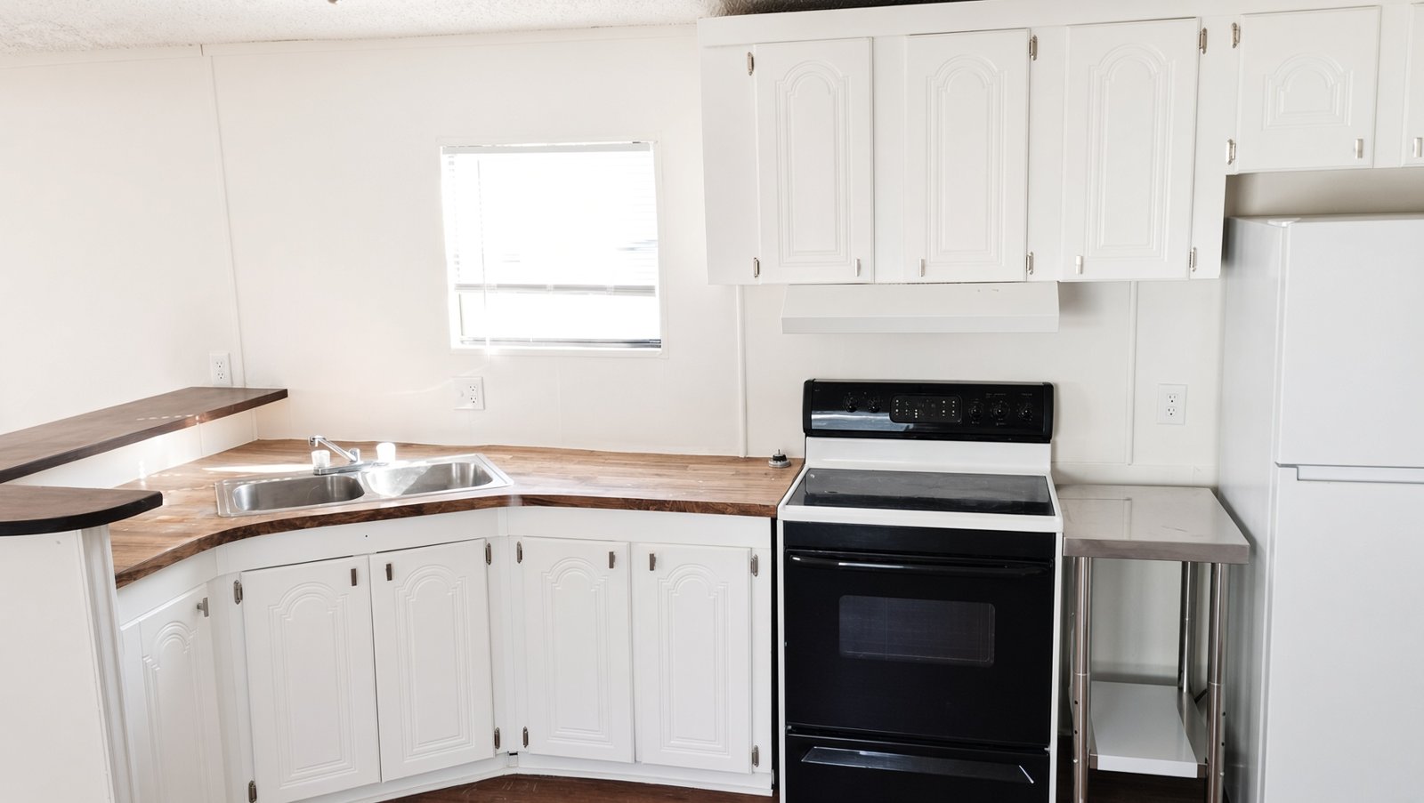 Ocala Landing Lot 5 Kitchen 2